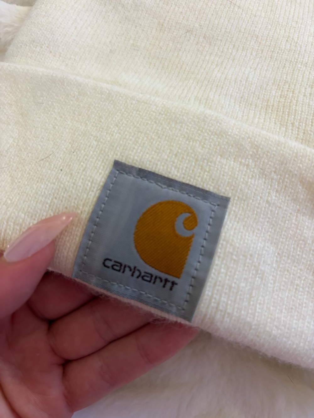 Carhartt Cuffed Beanie with Logo Patch - Picture 5 of 5